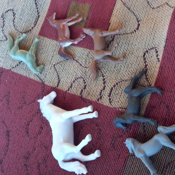 Colorful Horse Playset - Picture 5 of 9